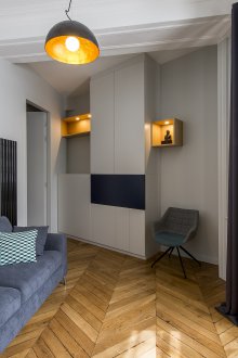 Innen weiß und blau