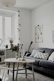 Weißes Interieur im skandinavischen Stil