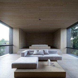 Interior Jepun dengan sofa