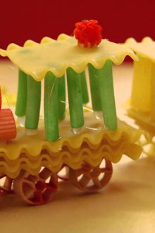 Kraf untuk 23 Februari dari pasta