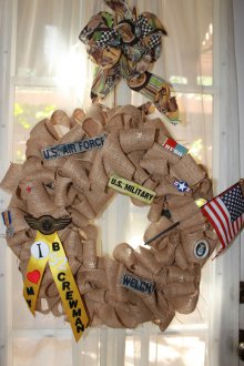 Kraf untuk 23 Februari dari burlap