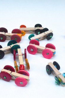 Kraf untuk 23 Februari dari clothespins