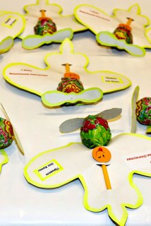 Kraf untuk 23 Februari dari gula-gula