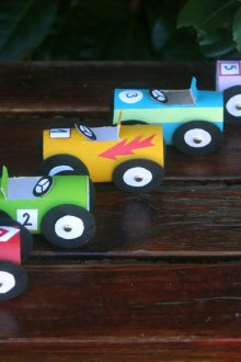 Kraf untuk 23 Februari dari bushings