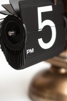 Подаръци за 23 февруари направете сами часовник