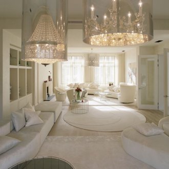 Интериорът за момичето е бял