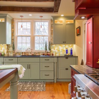 Мивка Прованс под прозореца в кухнята