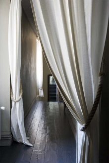 Зониране със завеси с държачи