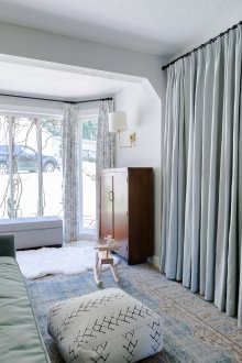 Зониране със сини завеси