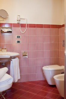 Striped toilet tile