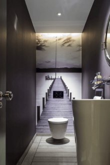 Tandas dinding mural di dinding