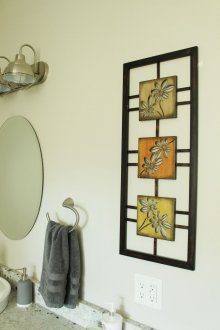 Bilik mandi besar dengan panel