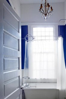 Lukisan bilik mandi yang besar