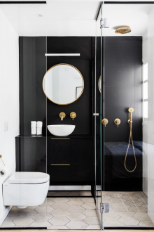 Bilik mandi gabungan yang besar