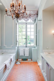 Bilik mandi Victoria yang besar