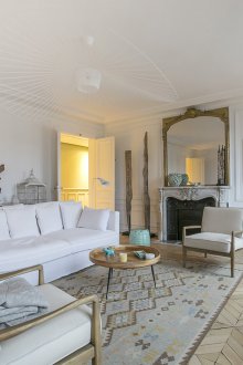 Perabot di apartmen di apartmen studio