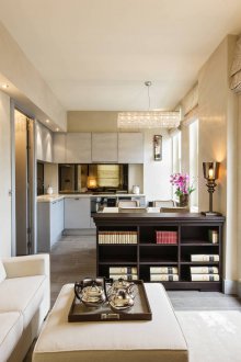 Apartmen studio 40 meter persegi dengan tingkap prancis