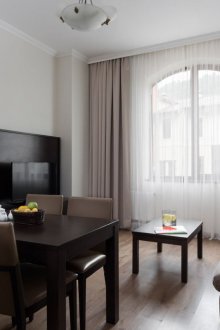 Pangsapuri studio 40 m persegi coklat
