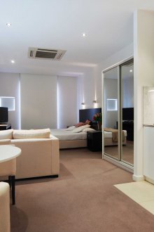 Apartmen studio 40 meter persegi dengan permaidani