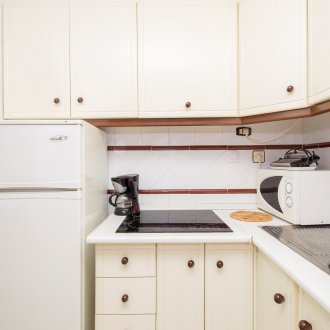 Pangsapuri studio 40 m persegi dapur