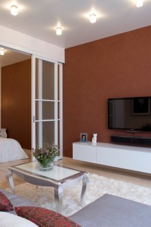 Apartmen studio 40 m persegi dalam gaya neoklasik