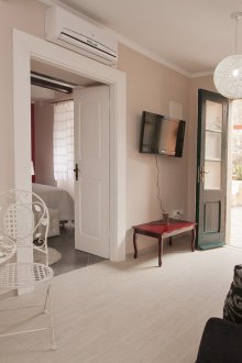 Apartmen studio 40 m persegi dalam gaya Mediterranean