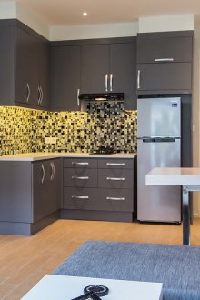 Studio pangsapuri 40 meter persegi dengan dapur sudut