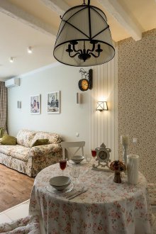 Khrushchev satu bilik dalam gaya Perancis