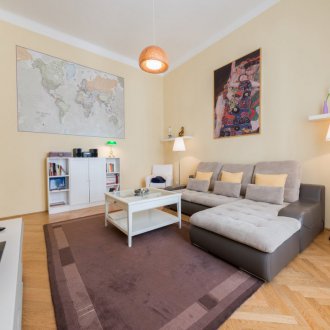 Khrushchev satu bilik dengan permaidani