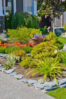 Каменни цветни лехи