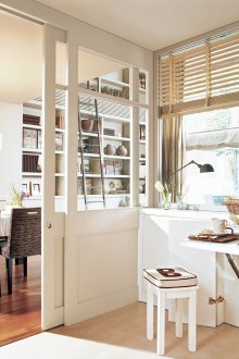 Плъзгаща се вътрешна преграда