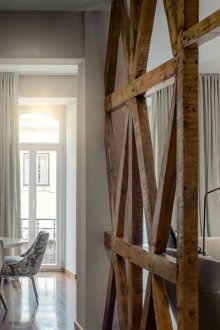 Вътрешната преграда е стара