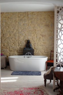 Интериорна стена в средиземноморски стил