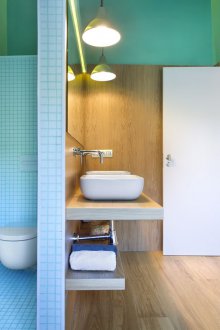 Интериорна преграда в банята