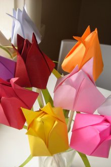 Kraf pada 8 Mac origami tulip