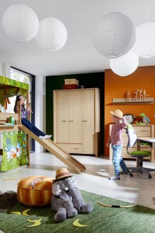 Layout for children with a slide bed