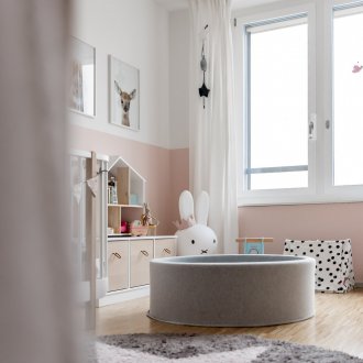 Children's layout with a playroom