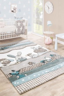 Children's layout with carpet