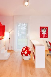 Children's layout with a partition