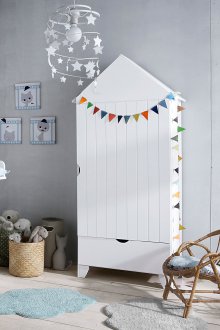 The layout of the children's room with wardrobe