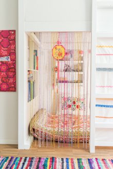 The layout of the children's room with a curtain