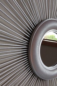 Рамка за огледалото