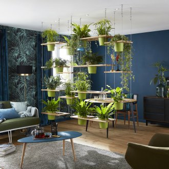 Odnushka dvushka with hanging shelves