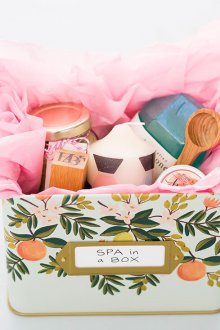 Hadiah Perfume DIY untuk 8 Mac