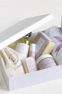 Hadiah untuk pembungkusan 8 Mac DIY