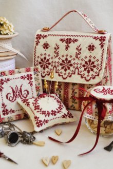 Hadiah DIY untuk 8 Mac dengan sulaman