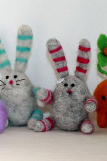 Hadiah untuk 8 Mac buat-it-yourself haiwan kecil