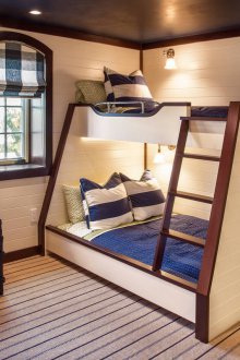 Детски кафяв