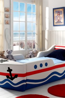 Детска стая в морски стил с легло