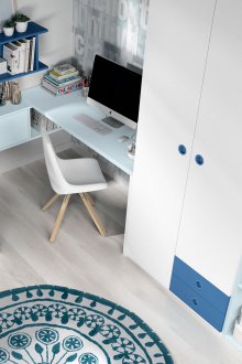 Детска стая в морски стил с мебели